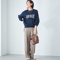 モデル身長168cm／M ※写真は撮影用のため股下+4cmになります。