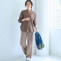 モデル身長169cm／M ※写真は撮影用のため股下+4cmになります。