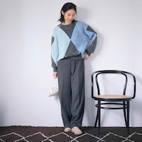 モデル身長165cm／M ※写真は撮影用のため股下+4cmになります。