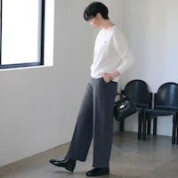 モデル身長173cm／M ※写真は撮影用のため股下+4cmになります。