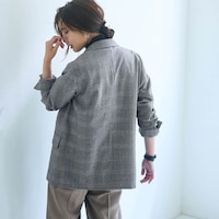 後ろ姿もすっきりと決まる「腕はりタイプ」