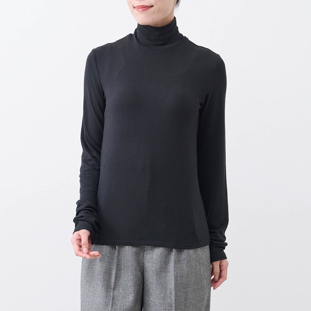 モデル身長168cm／M
