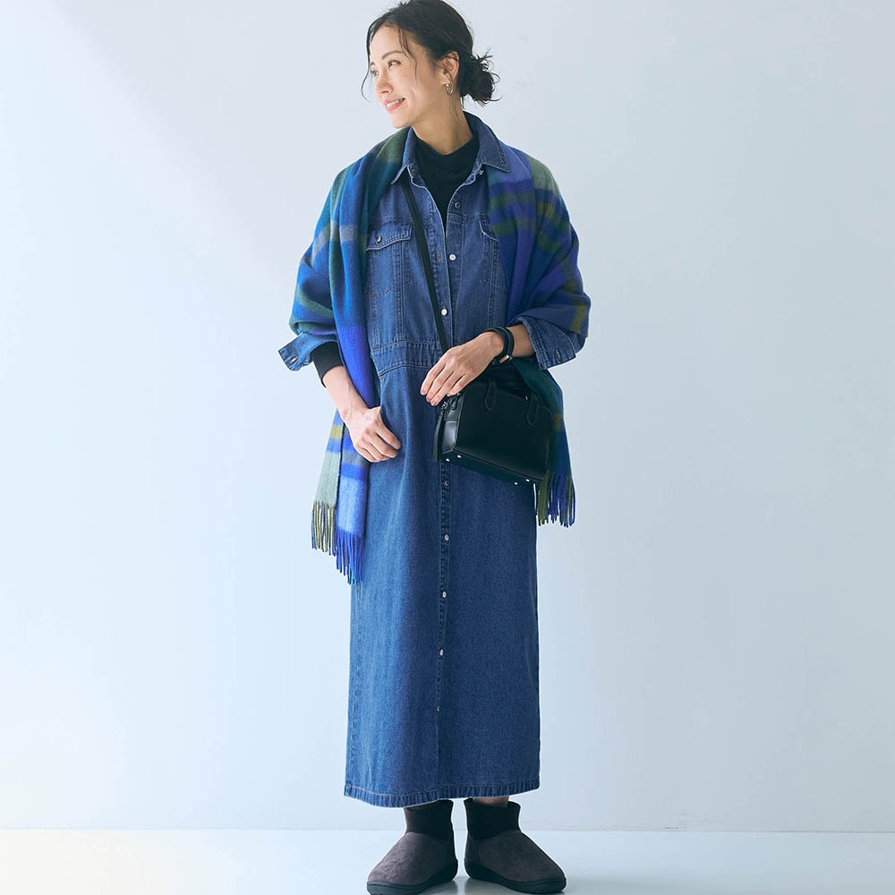 モデル身長165cm／M ※写真は撮影用のため着丈+4cmになります。