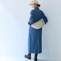 モデル身長165cm／M ※写真は撮影用のため着丈+4cmになります。