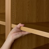 棚板は1.5cmピッチで可動できます。