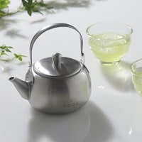 お茶が伝いにくいフチ形状