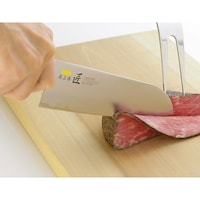刀厚を薄く鋭角にし、厳しい切れ味審査を通った物のみ出荷