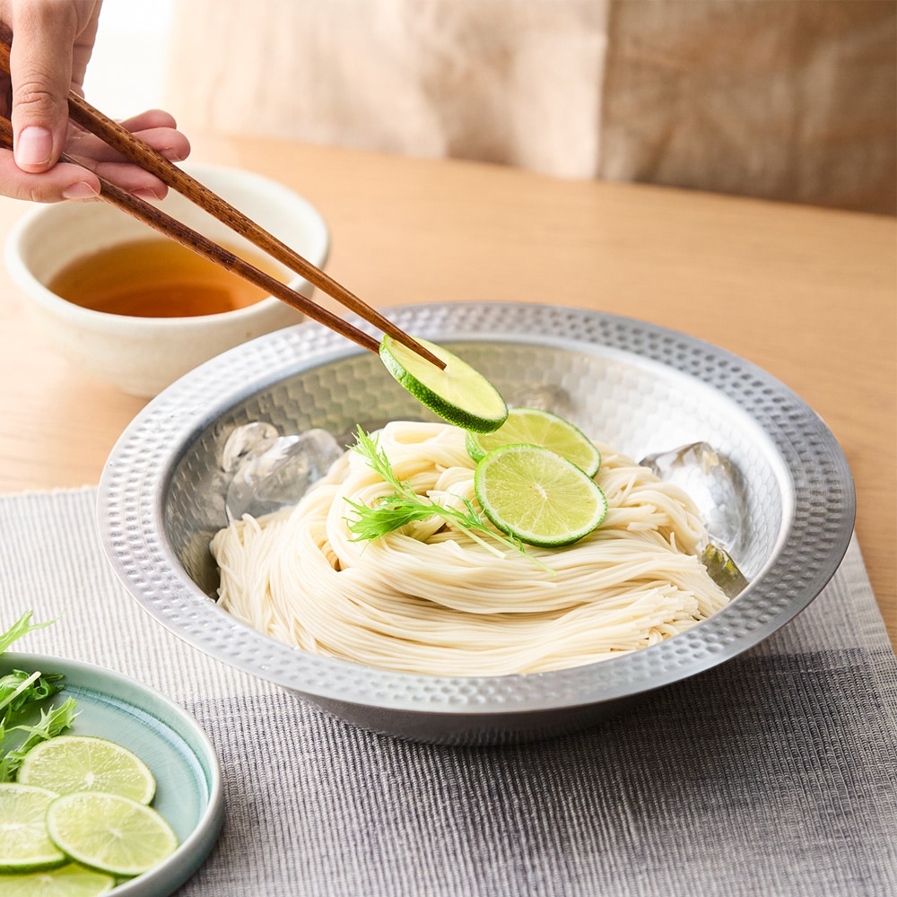 夏にはそうめん鉢として
