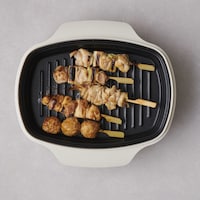 大きな長方形の形状で串ものぴったり