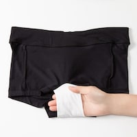股マチ部分はナプキンが付けやすい二重構造