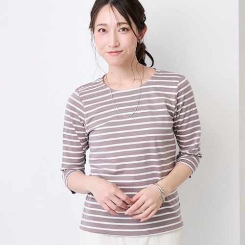 綿素材の7分袖Tシャツ