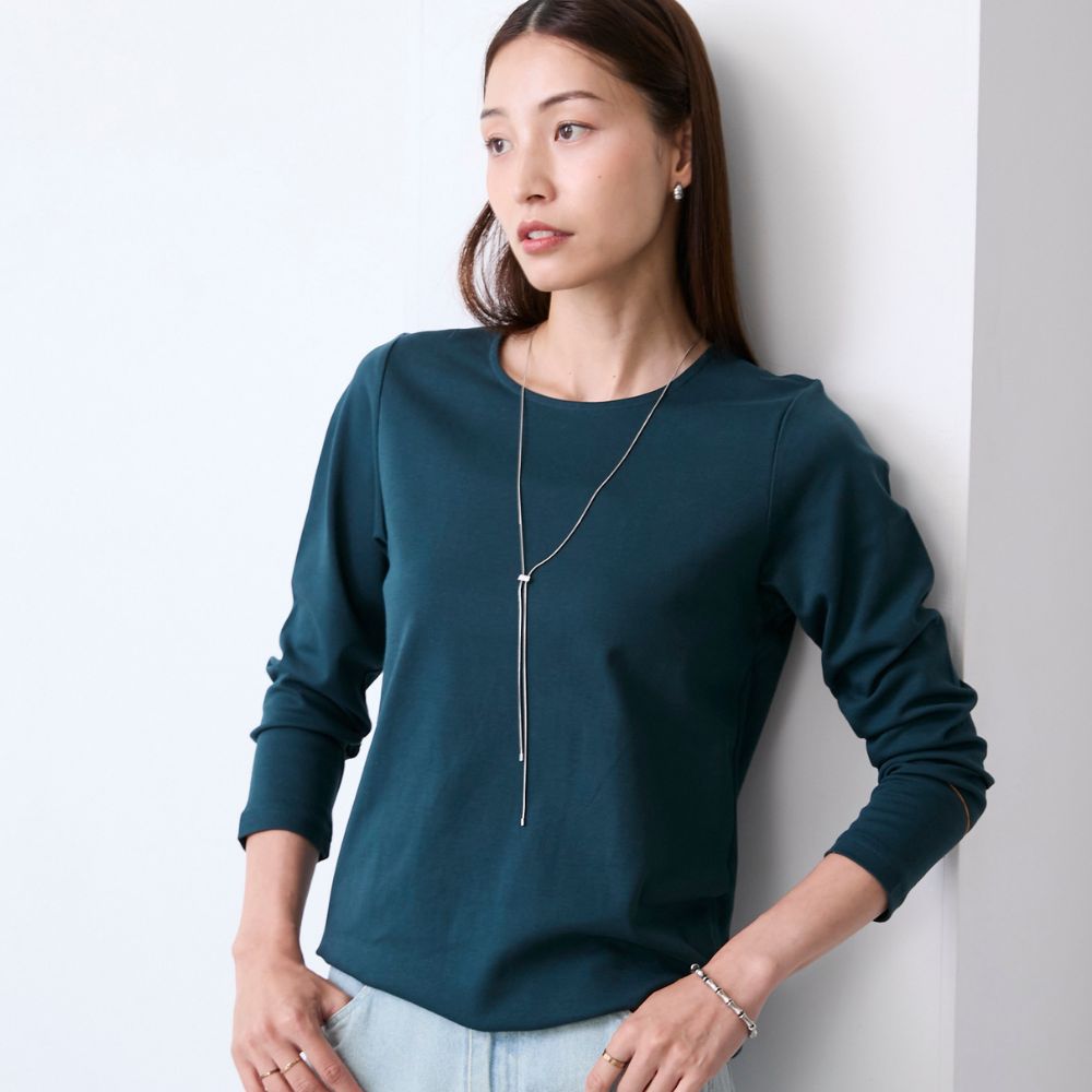 綿素材の長袖Tシャツ 綿素材の長袖Tシャツ