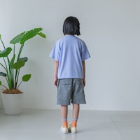 ケミカルブラック／モデル身長123cm、120サイズ着用
