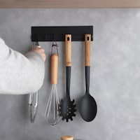 マグネットのキッチンツールで自分仕様にカスタムできる／キッチンボード