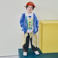 イエロー